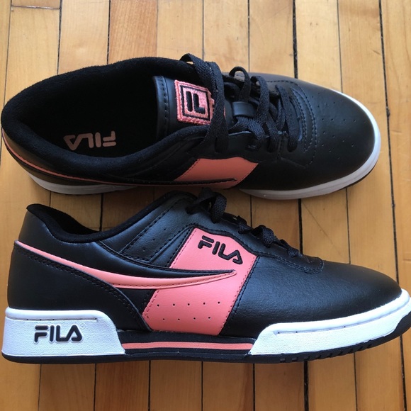 FILA sneakers / NIB / US 6.5 / EUR 39 - Picture 4 of 8